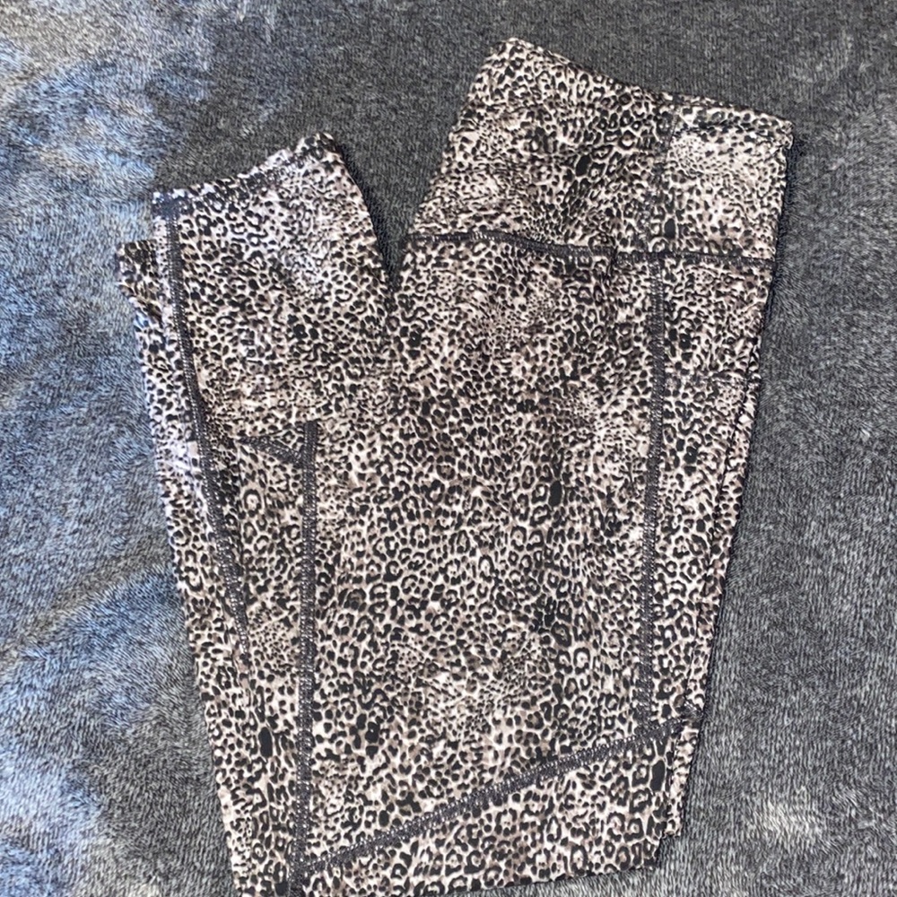Womens Cheetah print Leggings